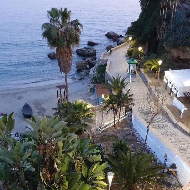Romantic White Villa -Private Pool Nerja Spanien
